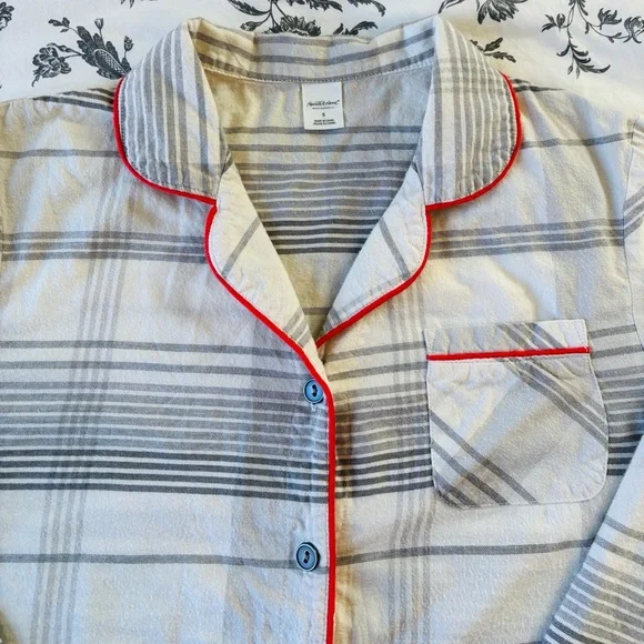 Hearth & Hand Holiday Flannel Pajamas {2pc set x 2} - Picture 3 of 13